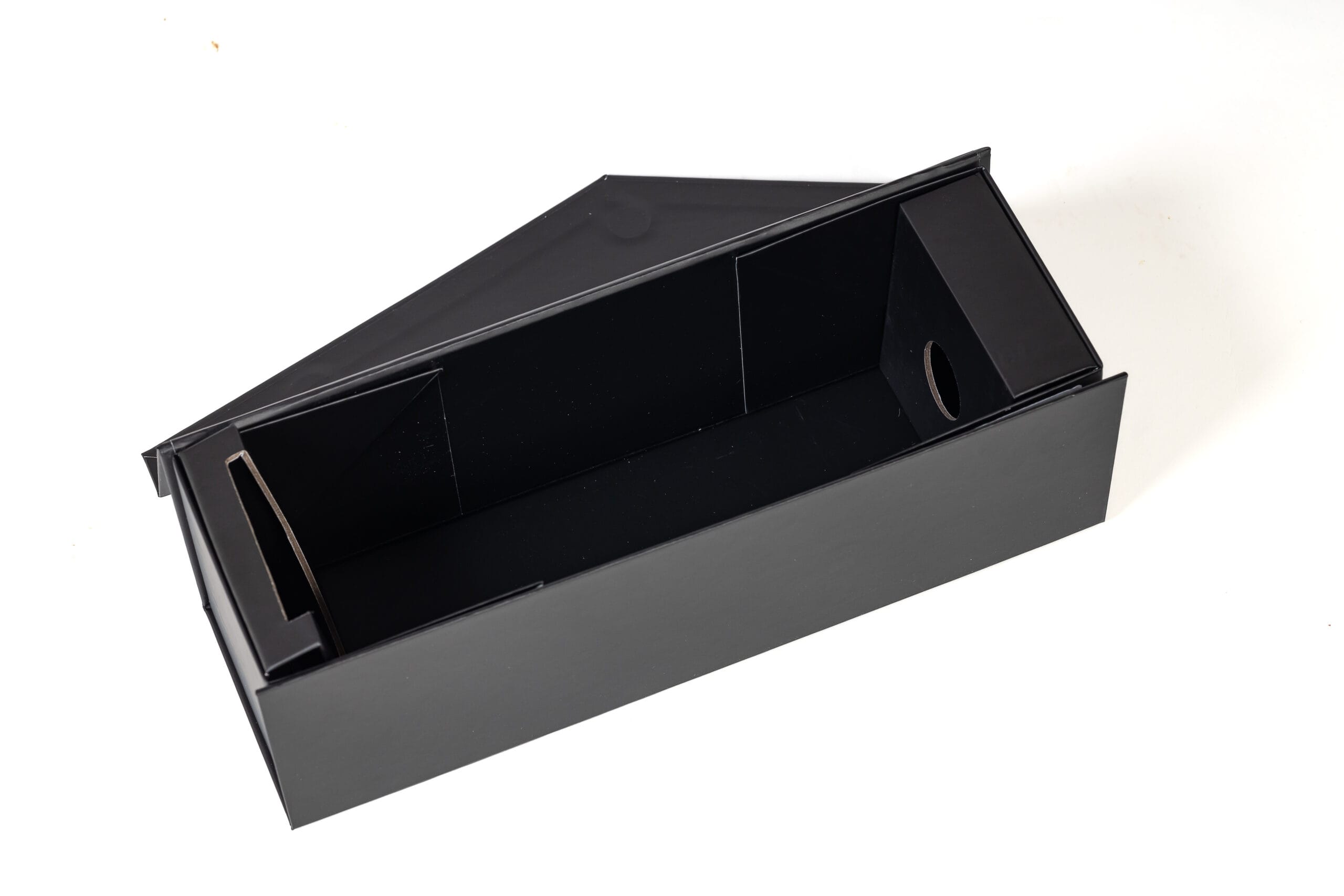 Κουτιά πολυτελείας για ποτά | Premium Pack - experience the art of packaging Premium Pack luxury boxes for drinks 4 scaled Κουτιά πολυτελείας για ποτά | Premium Pack - experience the art of packaging Premium Pack luxury boxes for drinks 4 scaled