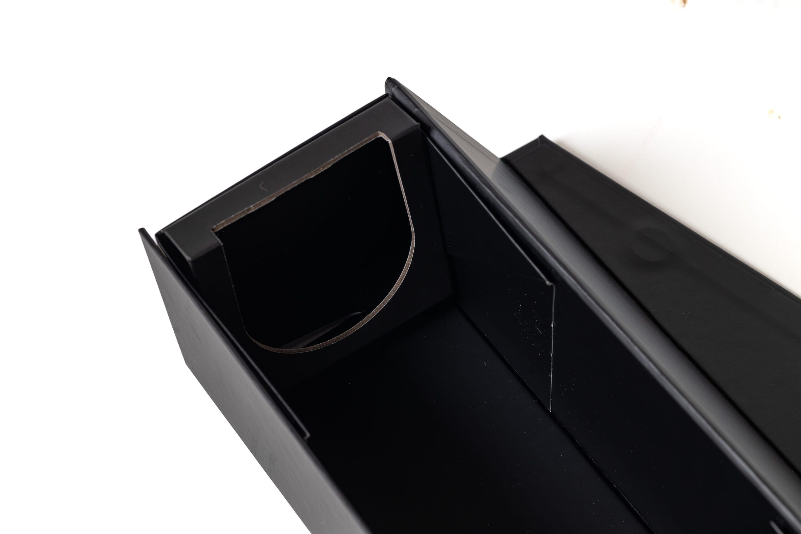 Κουτιά πολυτελείας για ποτά | Premium Pack - experience the art of packaging pzx 0098 scaled Κουτιά πολυτελείας για ποτά | Premium Pack - experience the art of packaging pzx 0098 scaled